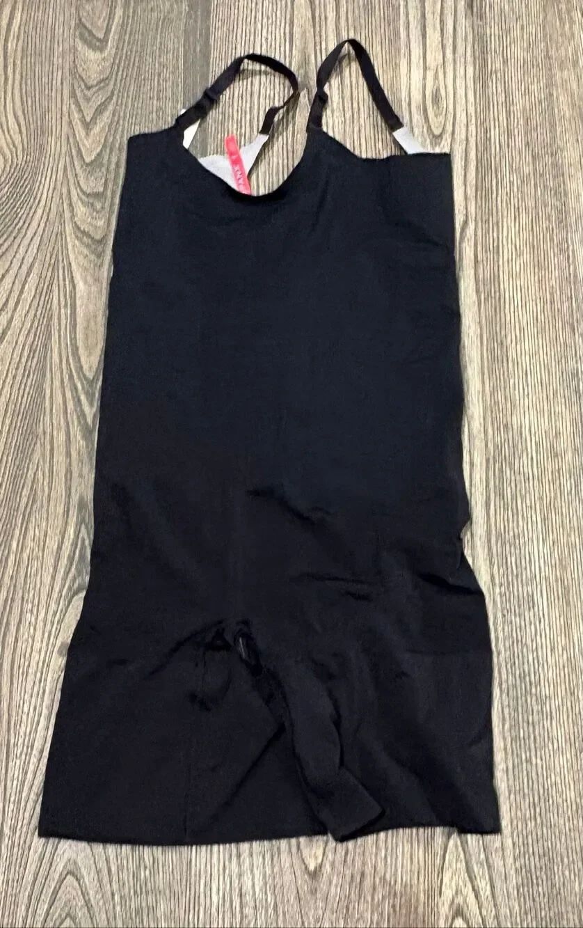 SPANX Women's Thinstincts Open-Bust Mid-Thigh Bodysuit Shapewear Black Large